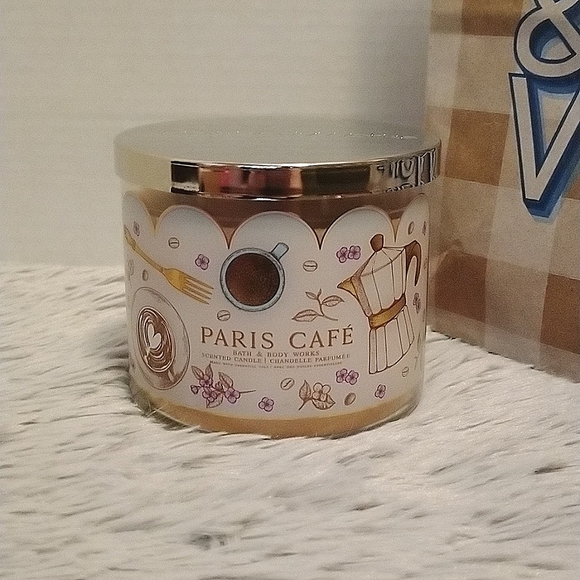 Brand New Bath & Body Works Bundle Of Three 3-Wick Candles - Picture 2 of 10